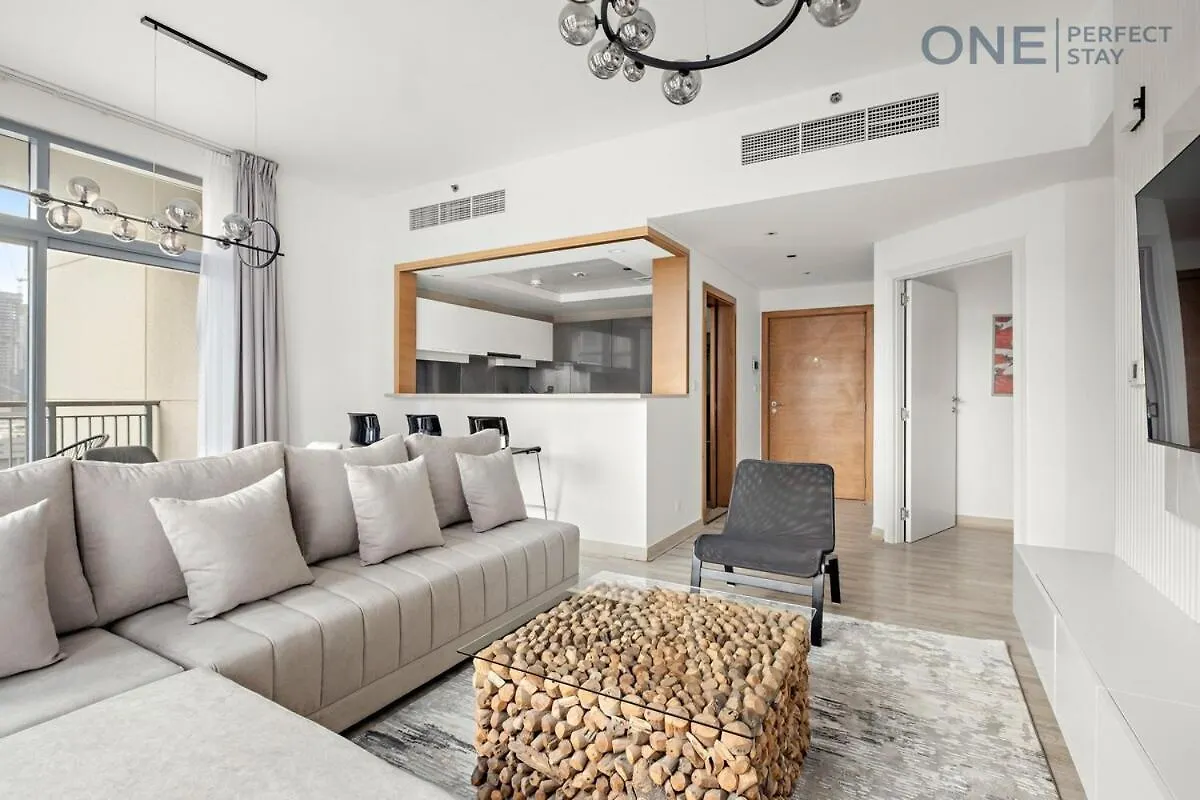 Stylish 1Br With Maid Apartment In Downtown With Pool And Gym Dubai
