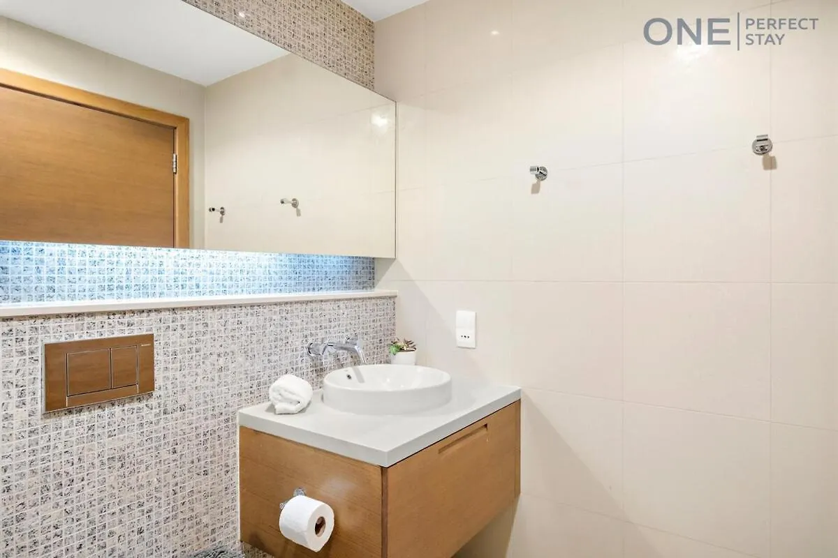 Stylish 1Br With Maid Apartment In Downtown With Pool And Gym Dubai 0*,
